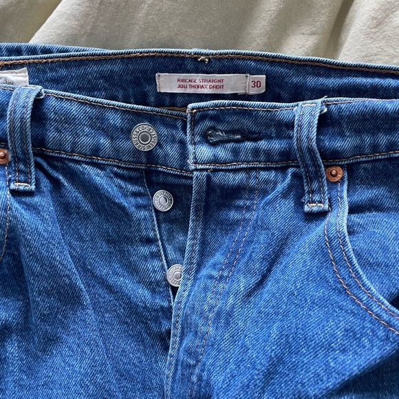 Levi’s rib cage size W30 L27 - Picture 3 of 4